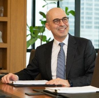 Dr. Akram Bouchenaki Chief Executive Officer, Abdul Latif Jameel Health